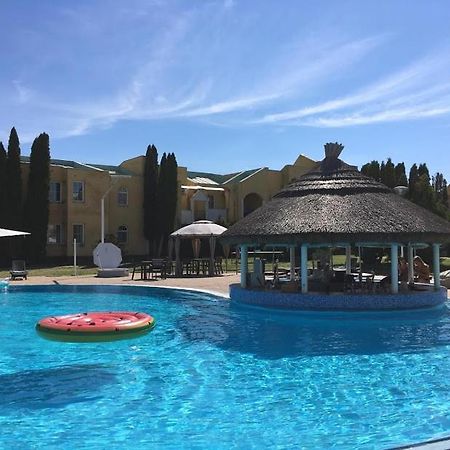 Mediterran Apartman With Pool Siófok Extérieur photo