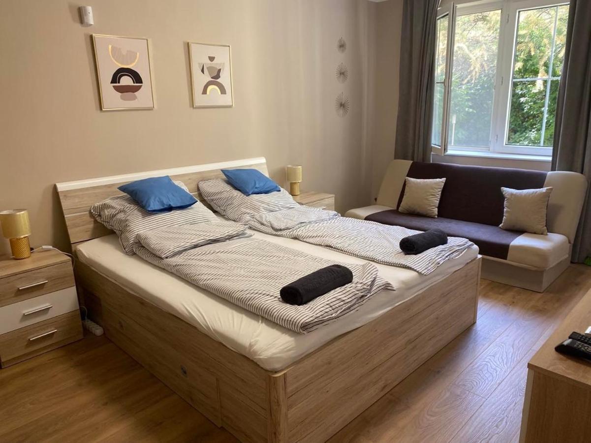 Mediterran Apartman With Pool Siófok Extérieur photo